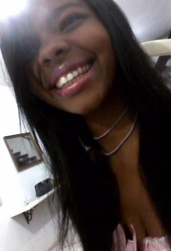 Amo meus amigos, e familiares ... 
A DEUS em primeiro lugar'' 
adoroo, incondicionalmente a Dança! s2s2