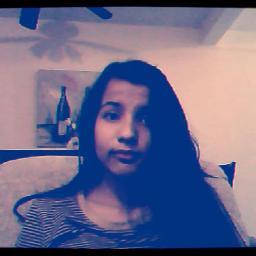 Valeeyeverino's profile picture. Nos llaman raros por NO pensar igual que ellos, Por vestir diferente. Pero prefiero no ser una mas del monton.