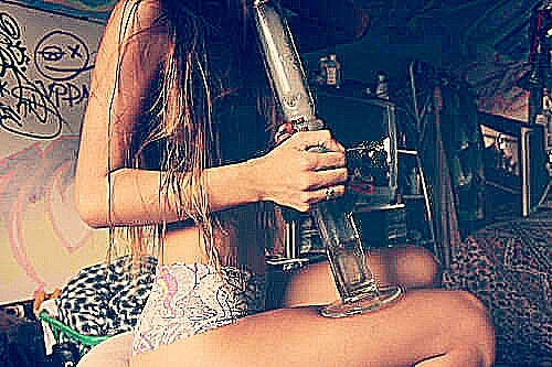 _Sm0keSummm's profile picture. Look like barbie, smoke like marley.