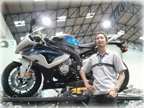 bomb_phansak's profile picture. 