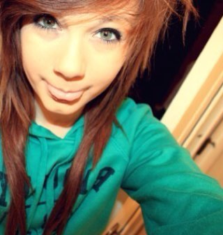 ElizaSchaferURH's profile picture. hi im eliza.