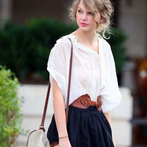Hey, Im a Swiftie! Need I say more? P.S. I moonlight as a Lovatic, Selenator & Directioner.