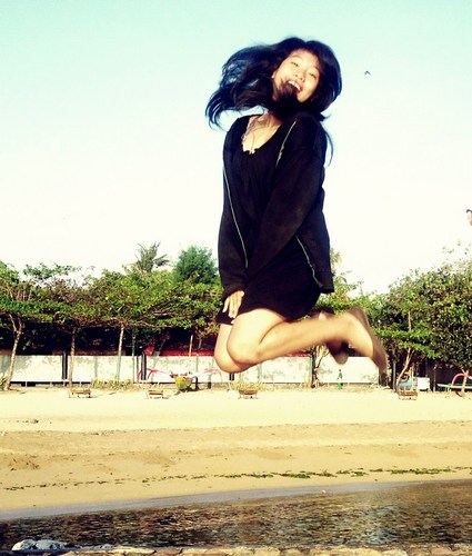 18 june 95 | COS 1 | Do what I love and Love what I do
Twitter ini udh di hack sana sini , skrng pake @NitaChristina18