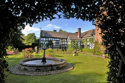 Elizabethan historic house in Cheshire. Owned and much loved by the Richards family.