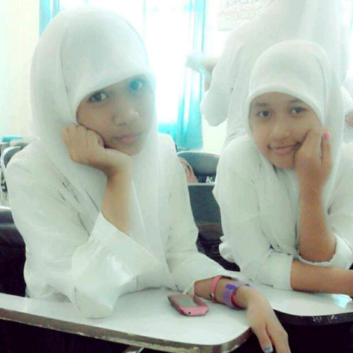 DeviFauziah06's profile picture. Nothing special