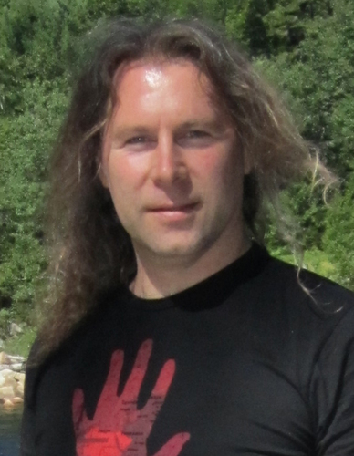 Singer, songwriter, guitarist, bassist and drummer from Boston