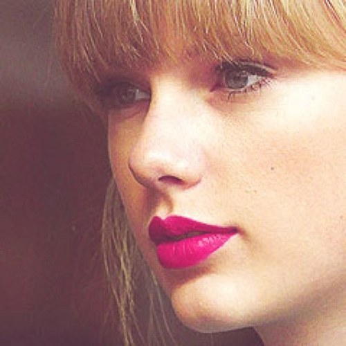 Here to support my inspiration and stunning role model, who has changed my life taylor swift, swiftie forever !