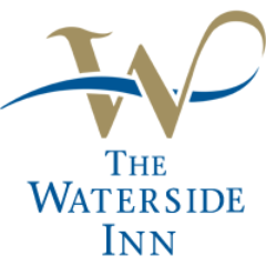 This luxurious boutique waterfront hotel and conference centre is nestled in beautiful Port Credit, Mississauga.
Service is at the heart of our hospitality.