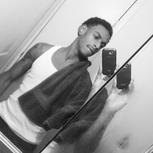 Mention me for a instant follow back and go follow my sis @YourWelcome_x