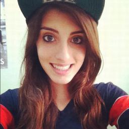 Nunca desista daquilo que te faz sorrir ;D