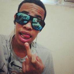 Ｄｅｕｓㅤａｃｉｍａㅤｄｅㅤｔｕｄｏㅤｅㅤｄｅㅤｔｏｄｏｓ.
