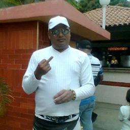 soy un hombre de mente abierta, perteneciente a la religion yoruba, revolucionarioy amigo de los amigos. considero que mi mayor virtud es estar vivo.