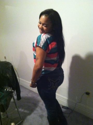 t_nelle's profile picture. 