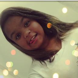 Com a Vida, eu aprendi que nada é impossível quando se tem coragem, raça, dedicação e persistência.