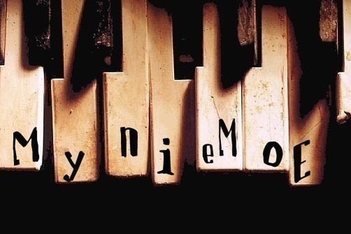 00MynieMoe's profile picture. It's alive! Ripped from the brains, throat and fingers of 12 Stone Toddler. A sousaphone heart, a croon-rock cry over Wurlitzers & spaghetti Western guitar.