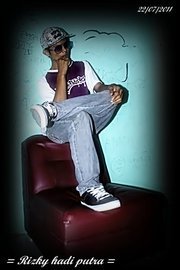 44_rizky's profile picture. Jgn prnah ingin dhrgai org, sblm dri sndri dpt mnghargai sseorang, tpi jgn trllu dpkrin sntai aja n dbwa heppy biar ajja org blang ap, yg pntng kita gk ky gtu.☺