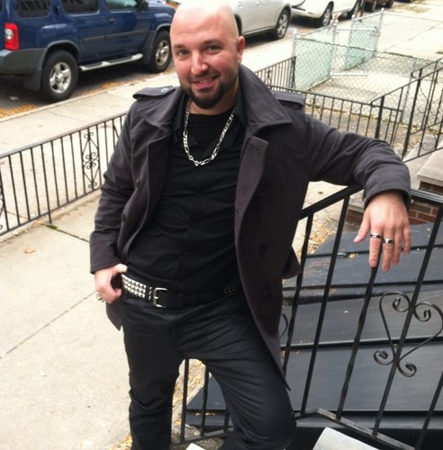 Fundador: Filiales NY y Brooklyn. ADM de la FIFRP, Productor de Te Alentaré Donde Sea, periodista: La Máquina Radio. Defensor del Socio Internacional CARP.