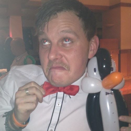 Likes : SAFC, Biffy Clyro, Films, Girls with Tattoos Dislikes : Newcastle united