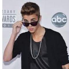 I'm a girl who's obsessed with The Twilight Saga & my inspiration is a canadian boy named Justin Drew Bieber ♥ #BelieveTour 4/26/2013 Helsinki FI _ I loved it _