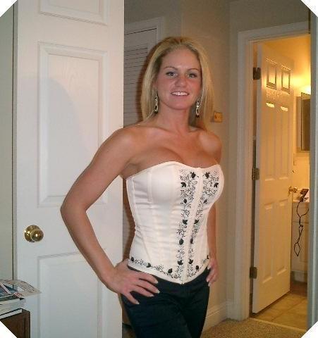 My old profile has more pictures click here - http://t.co/EbwX9cs4 (must signup to prove you are over 18)