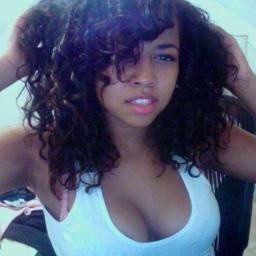 lucyhhhh's profile picture. 