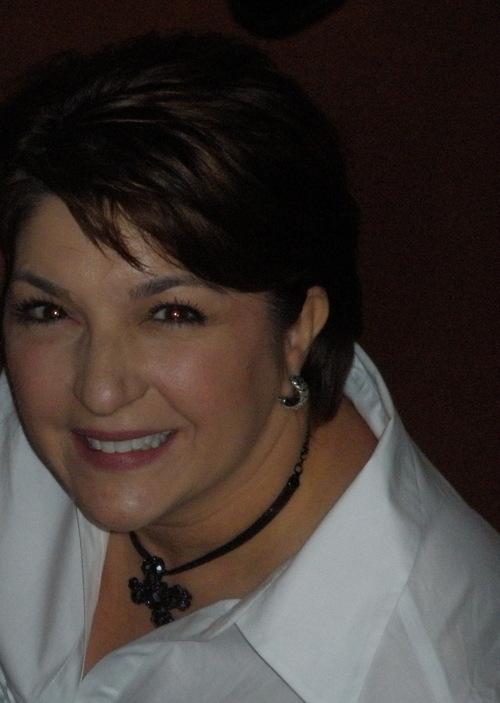 diamont66's profile picture. Loves laughing, dancing, politics and great wine!