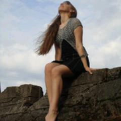Успех приходит только к тем, кто действует. Он очень редко приходит к тем, кто пасует перед обстоятельствами. Джавахарлал Неру
