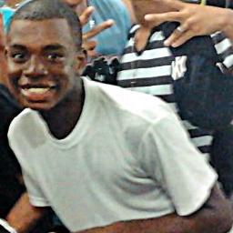 Euu PossO.
Euu coonsiigO 
●๋• Siimplees αssiim 
vivendo minha vida  até o fim! ;p