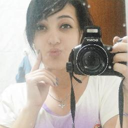 A vida só pode ser compreendida, olhando-se para trás; mas só pode ser vivida, olhando-se para frente. ;)