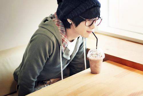 Not bad , Not good , just the way I am ; ผมเป็นคนธรรมดา มีหนึ่งหัวใจ ความรู้สึกและความเจ็บปวด , can call me 'cafe ; {ยืมเมจ}#Sex4 #Cafe