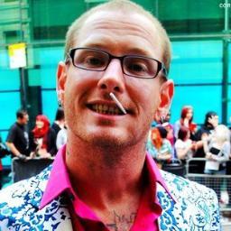 Fã Clube criado para apoiar a carreira de Corey em suas duas bandas Slipknot e Stone Sour. Dona: @avengerIngrid