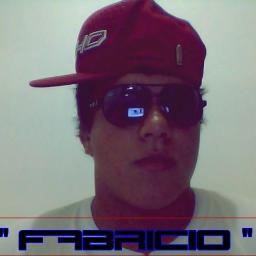Passei pelo fogo não me queimei,
Passei pela água não me afoguei,
Passei por você e me apaixonei!