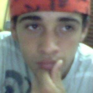 estudo no assis,moro na santa barbara 805,tenho 17 anos,fasso aniver dia 18 de abril...e sou um cara legal de se fazer amizade..
