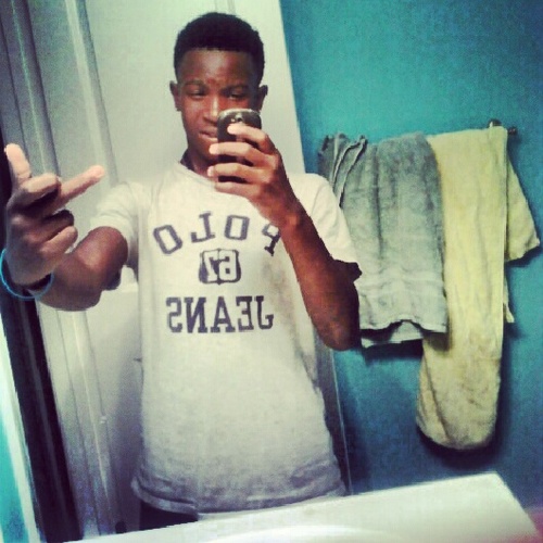 FOLLOW MEH I FOLLOW BACK......