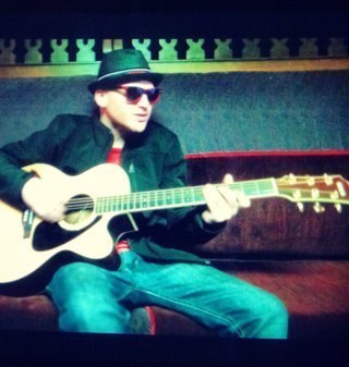 https://t.co/kdkkULPk3U Singer/Songwriter//Creator