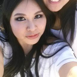 ninaphom's profile picture. 