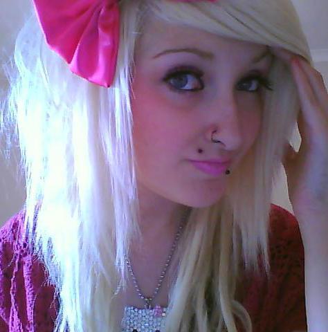 My old profile has more pictures click here - http://t.co/iLBVTMgM (must signup to prove you are over 18)