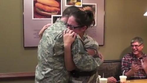 Newly formed organization for Military Spouses who suffer from mental health disorders (i.e. anxiety) http://t.co/gwgvxjp6 (FB) http://t.co/EX56uttu