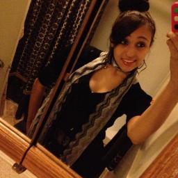 avrilzack132's profile picture. 