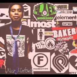 oncomsaroncom's profile picture. 