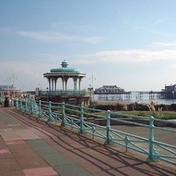 Brighton based sign company specialising in all aspects of estate agency board marketing and management.