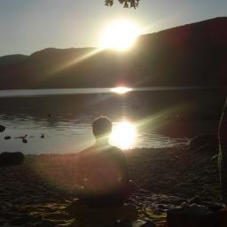 Escuela de Salud Natural. Formamos profesores y facilitamos clases de yoga, meditación y psicología transpersonal. 30 años de experiencia avalan nuestro hacer