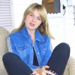 Annajones_anna's profile picture. 