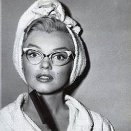 Cineenconserva's profile picture. Críticas, noticias, especiales, enigmas... Porque el cine es algo más que 400 butacas que llenar.
Administrado por: @Mary_Agurod
http://t.co/g4d6lN3v