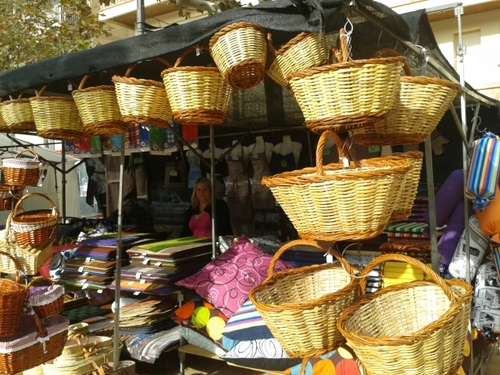 cistelleriajvm's profile picture. diumentge : mercat de sant feliu de guixols ,dimecres sant antoni de calonge dijous :tossa de mar, divendres : platja d'aro, ;-) tambe fem fires d'artesania