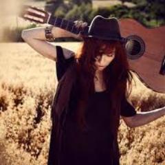 Gosta de frases de amor, músicas, humor e reflexão? Então aqui você irá se identificar