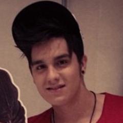 Sabe porqué Amor De Fã e Tão lindo? porqué nao Queremos Nada em Troca, apenas um sorriso seu @LuanSantana !!!