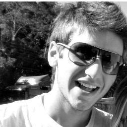 Sou apenas um sonhador apaixonado pela vida! =D