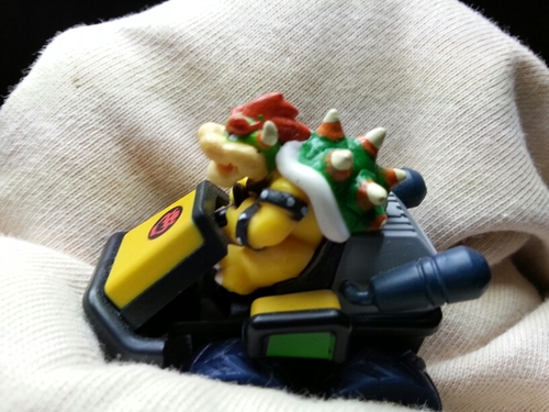 sneaky_blue's profile picture. 飼っていた&飼っている犬の名前です。シロ（飼っていた）とウウタロウ（飼っている） (゜ロ゜)　リフォロー87%♪