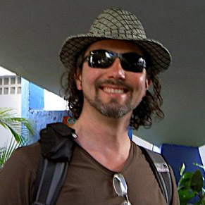 Daniel Wetter is an artist, a cooking virtuoso and has also an apetite for composing and visualizing new ideas away from home.